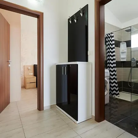 Adria Apartment *
